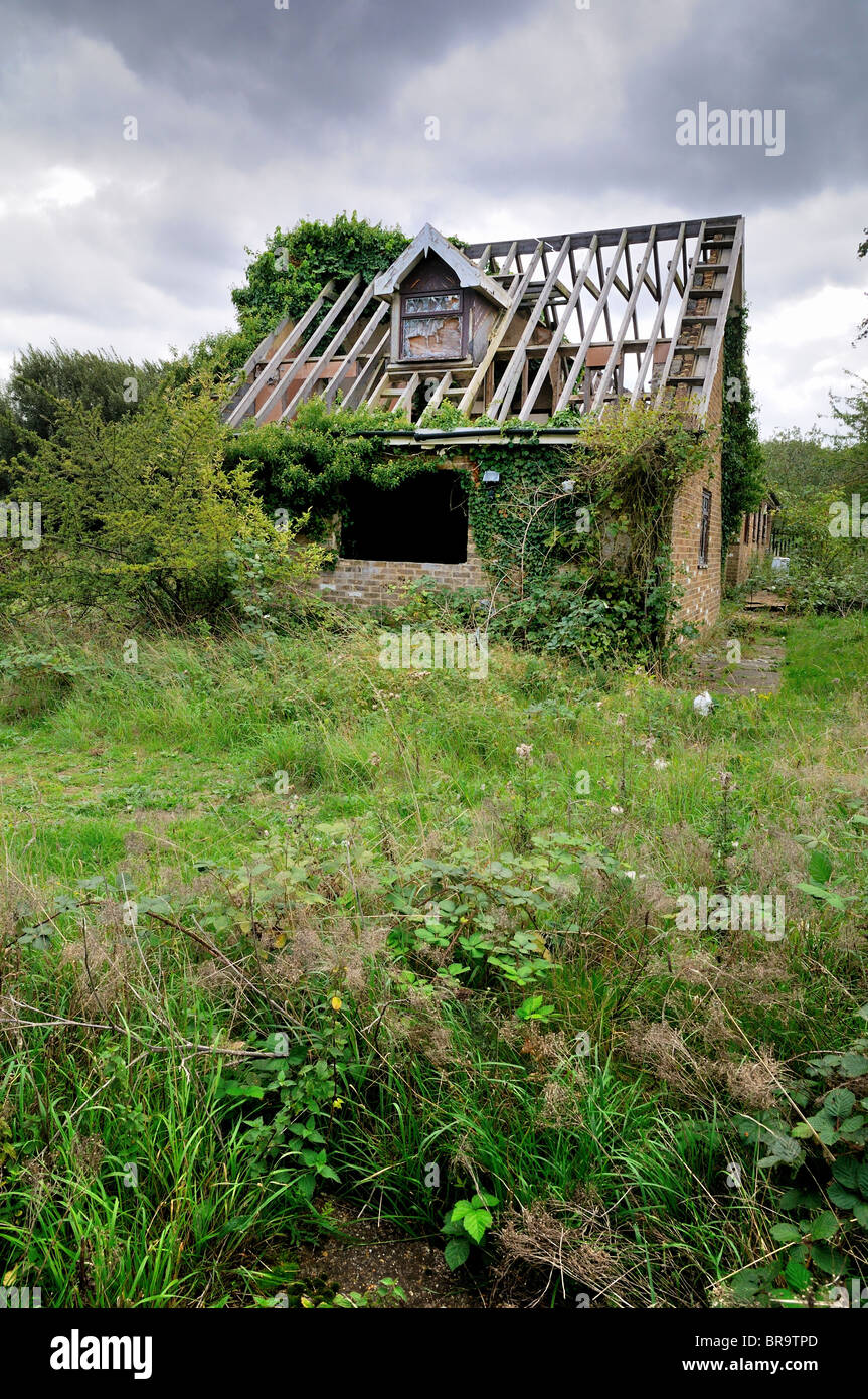 Ruined and derelict house in countryside Stock Photo Alamy