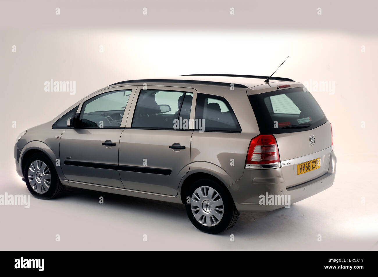 2008 Vauxhall Zafira Stock Photo - Alamy