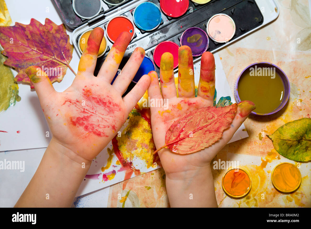 Hand child painting hi-res stock photography and images - Alamy