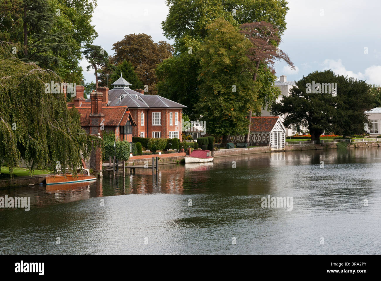 Riverside homes beside The Thames in Marlow, Buckinghamshire,England,UK. Stock Photo