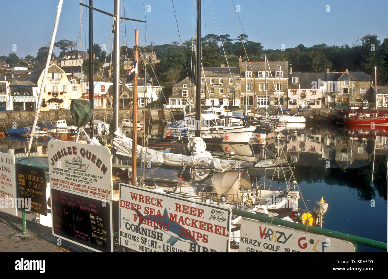 Padstow harbour cornwall hi-res stock photography and images - Alamy