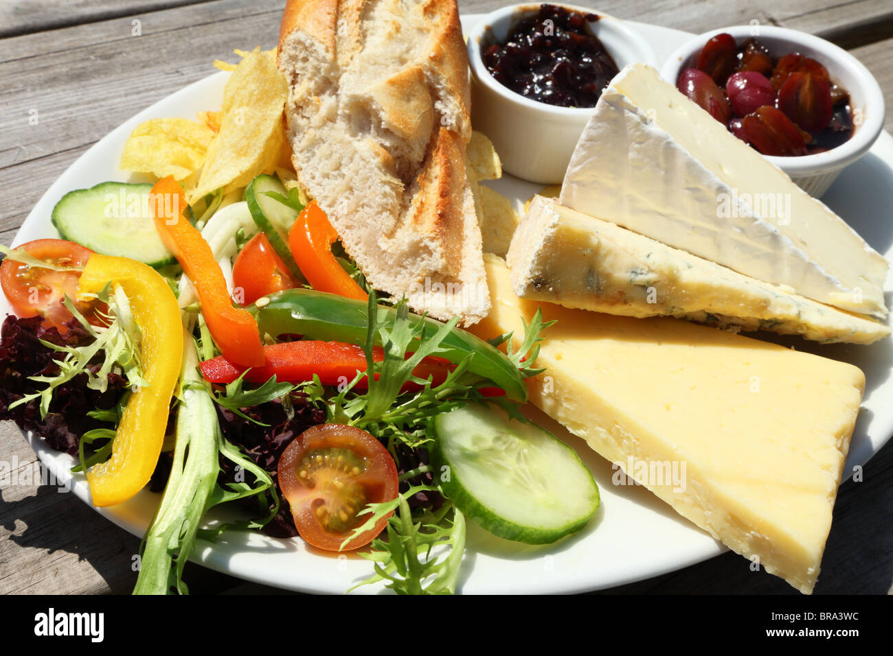 Ploughman's lunch hi-res stock photography and images - Alamy