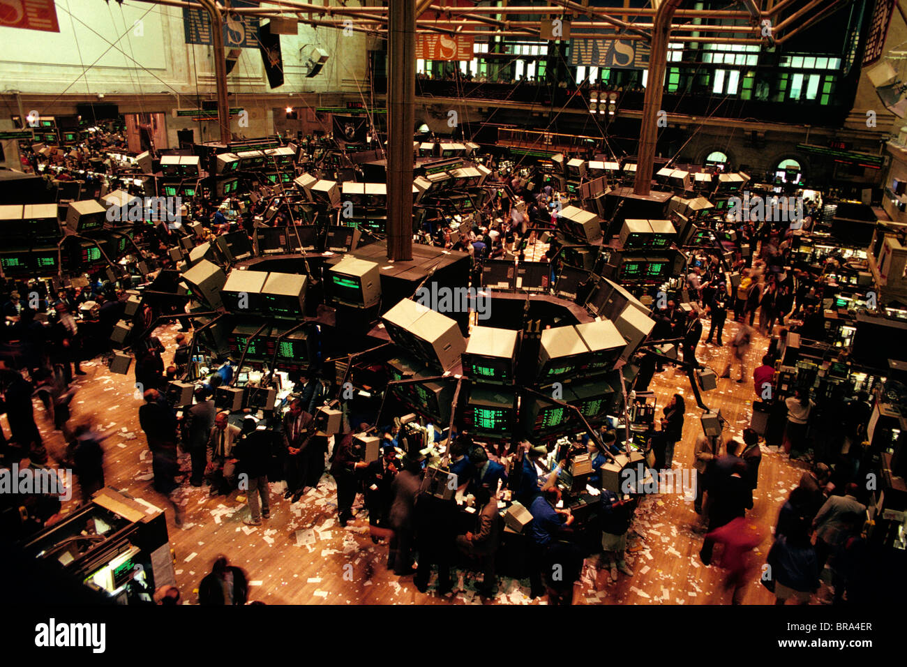 1989 1980s NEW YORK STOCK EXCHANGE TRADING FLOOR Stock Photo