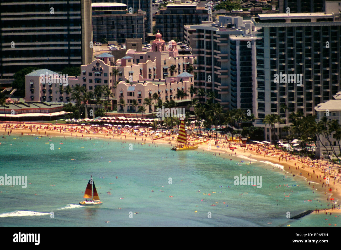 Waikiki beach crowd hi-res stock photography and images - Alamy