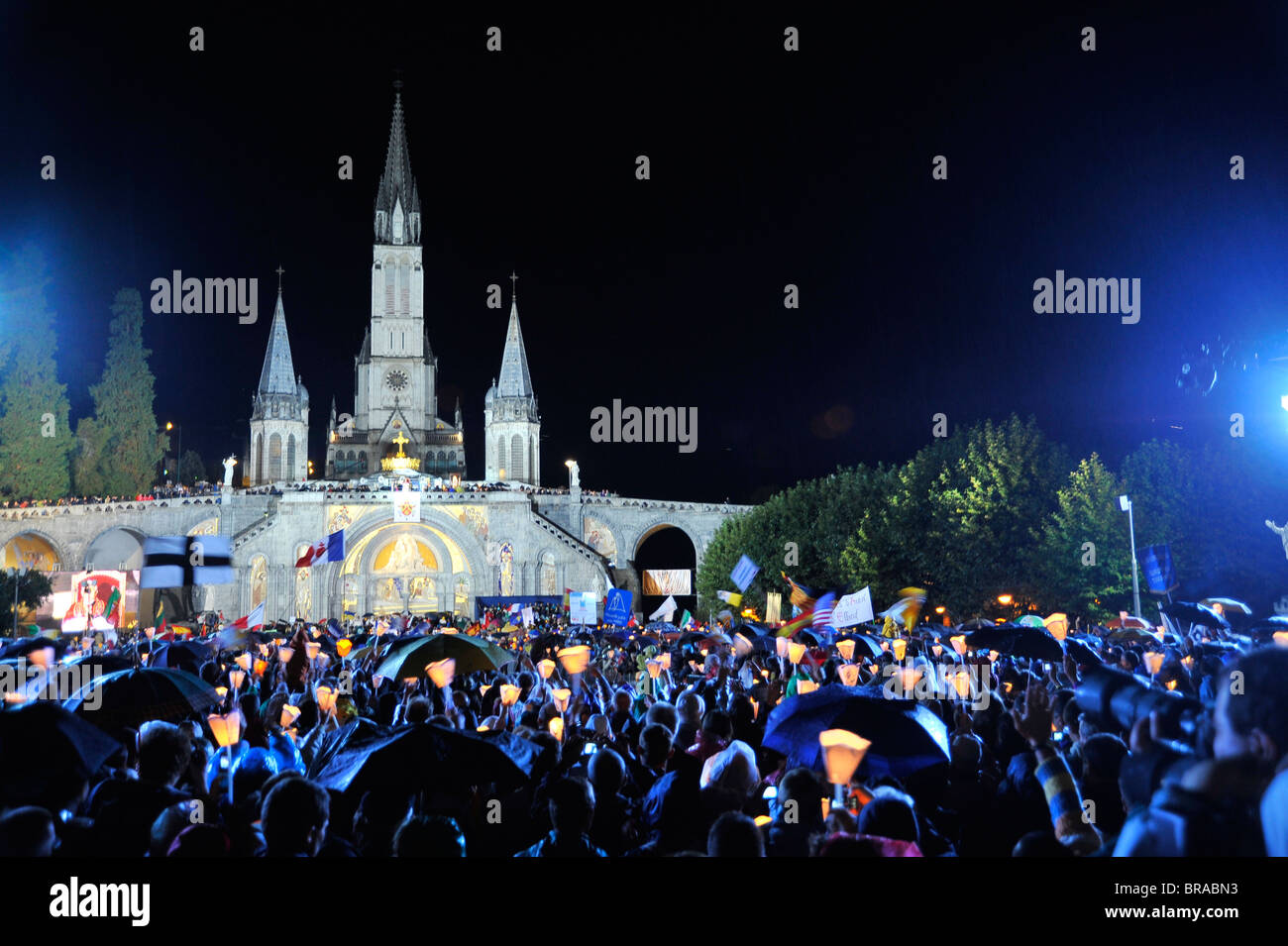Worshippers outside the Basilica during Pope Benedict XVI's visit to Lourdes, Hautes Pyrenees, France, Europe Stock Photo