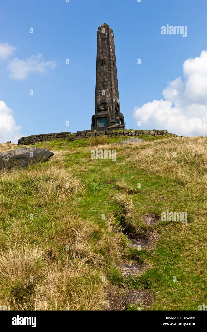 Obelisk War memorial Pots & pans Stock Photo Alamy