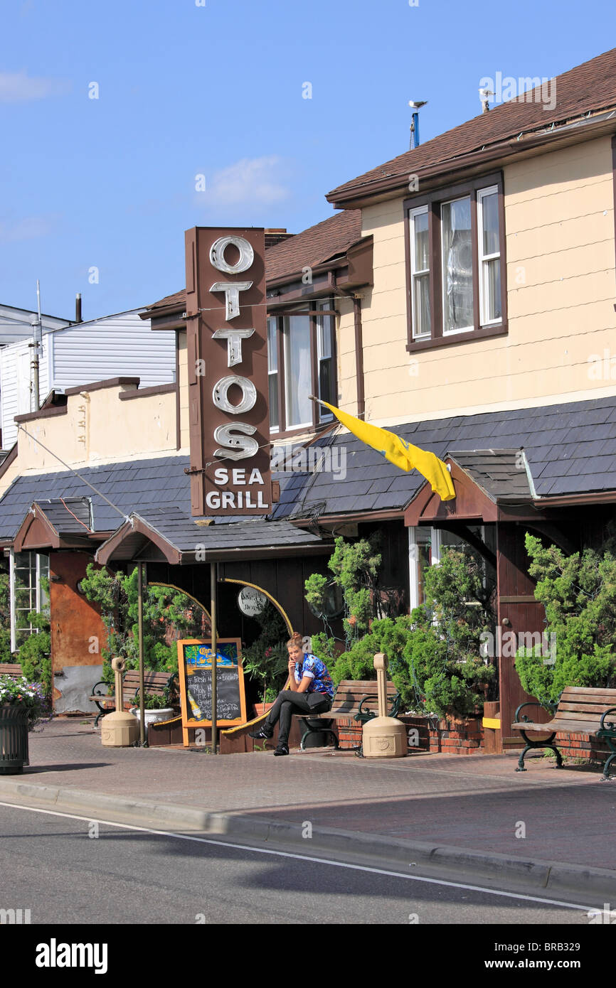 Otto's restaurant, a popular dining spot on Woodcleft Ave. on the