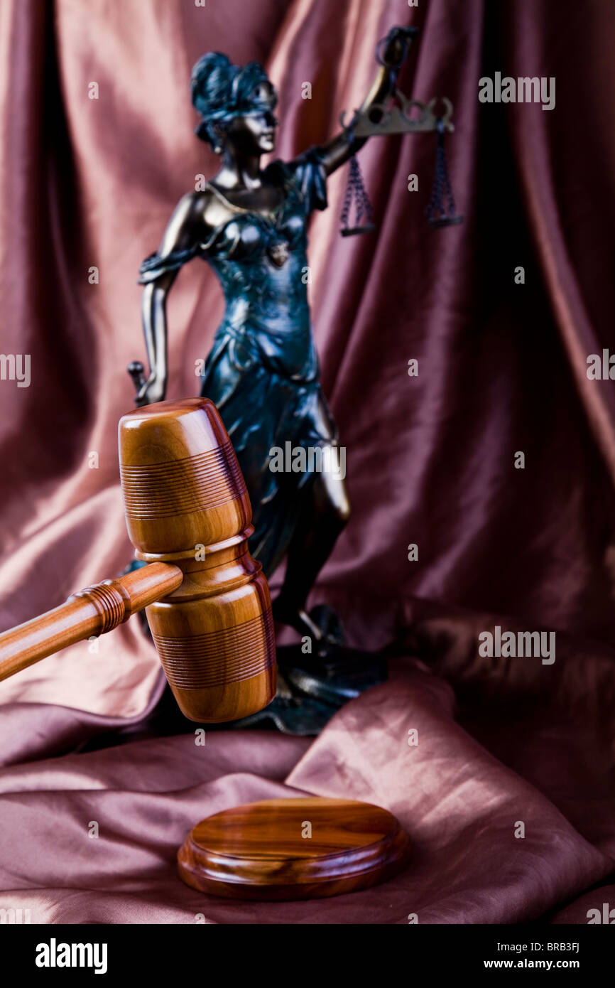 Statue of lady justice Stock Photo - Alamy