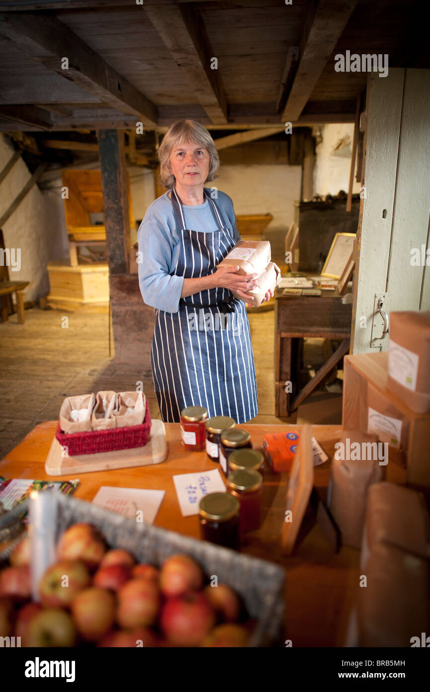 Anne Parry at Felin Ganol Watermill. Llanrhystud, Ceredigiopn., Wales UK Stock Photo