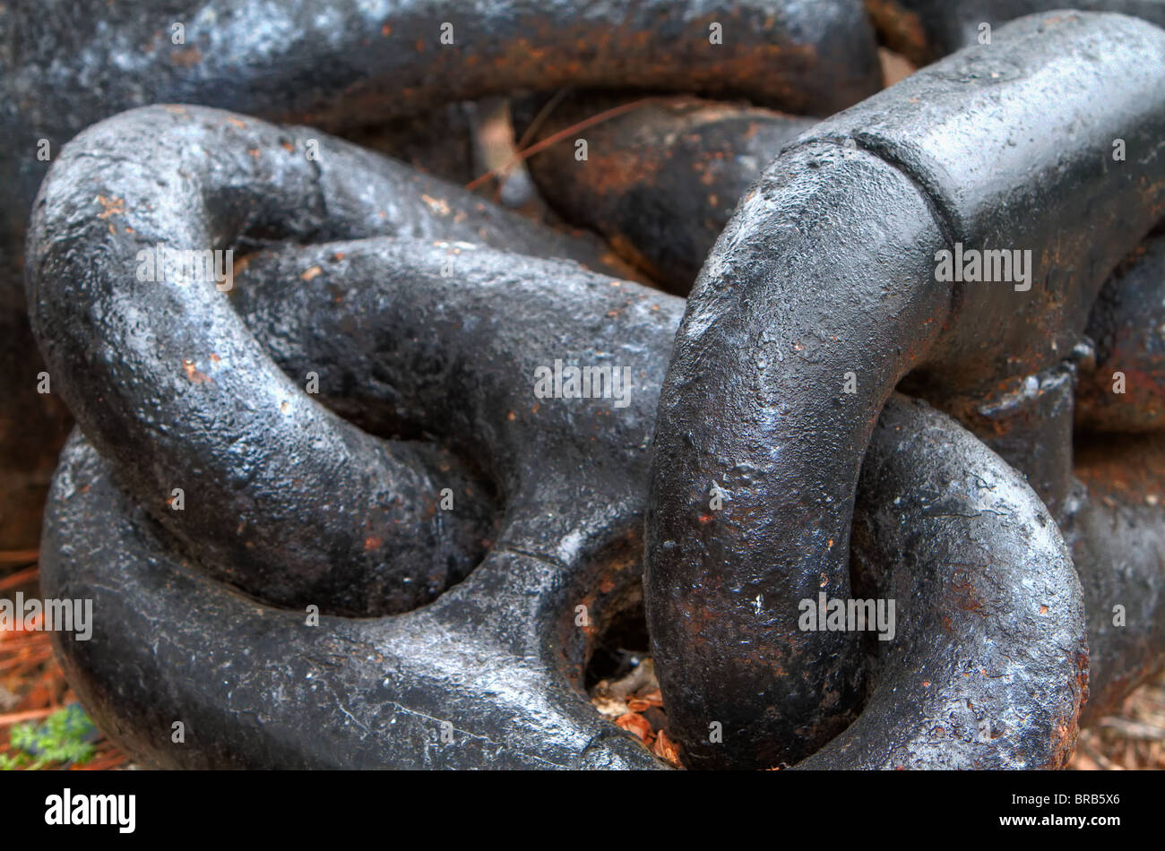 Close up of Large steel ships anchor chain Stock Photo - Alamy