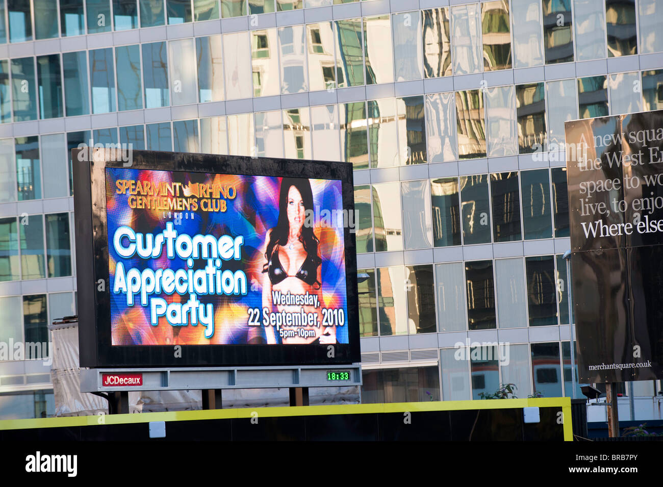 Digital billboard building hires stock photography and images Alamy