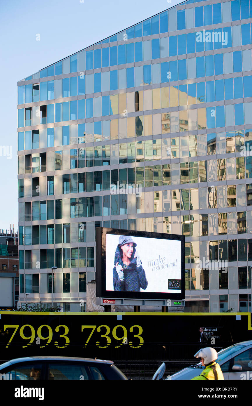 Digital billboard uk hires stock photography and images Alamy