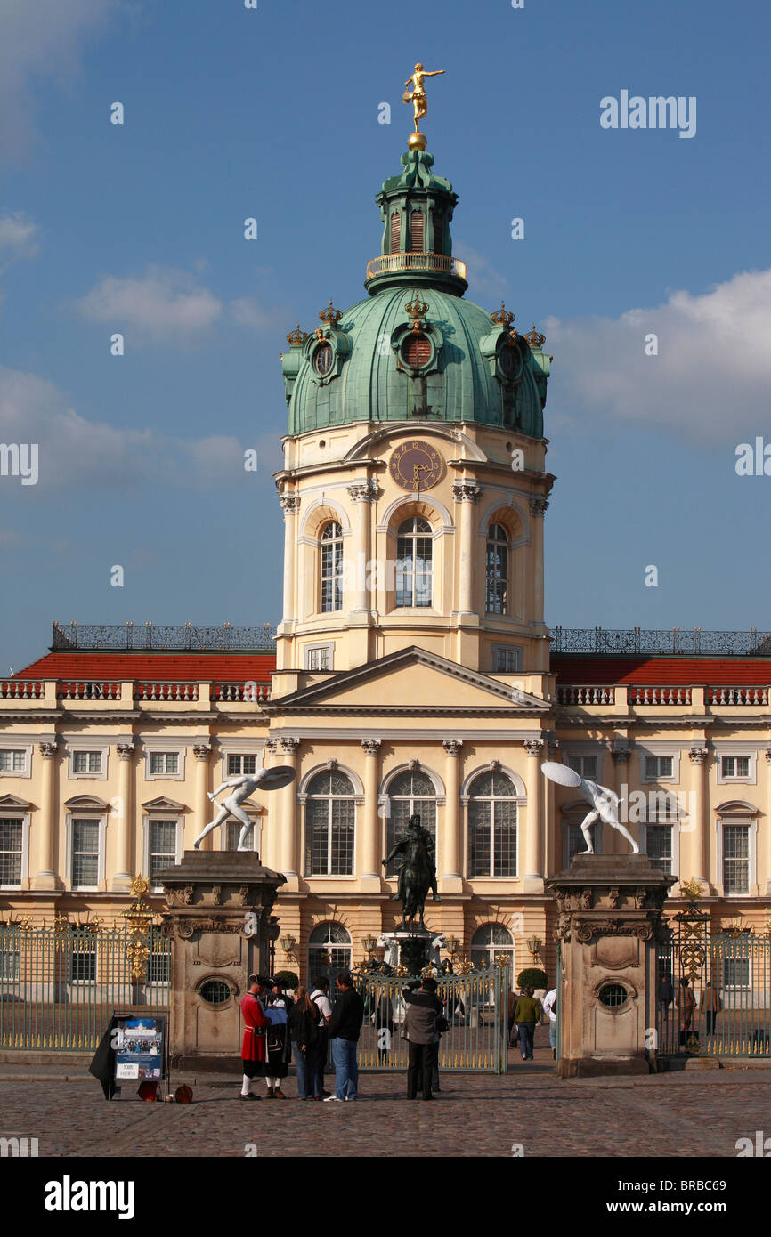 Gateway 18th century tower in hi-res stock photography and images - Alamy