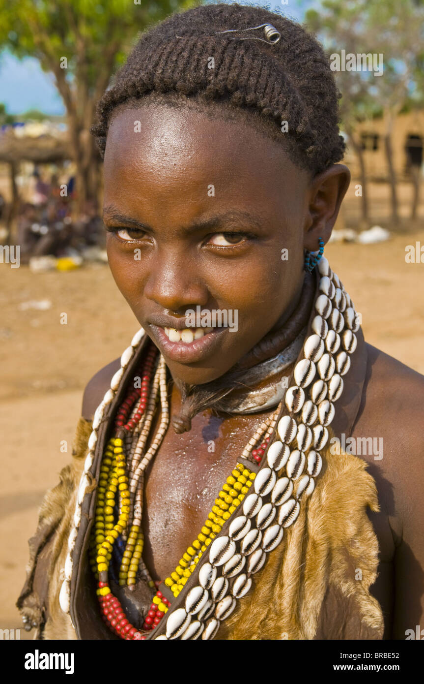 Tribal woman hi-res stock photography and images - Alamy