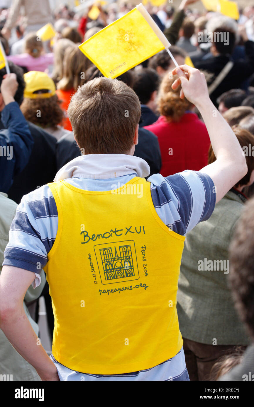 Worshipper during Mass celebrated by Pope Benedict XVI, Paris, France Stock Photo