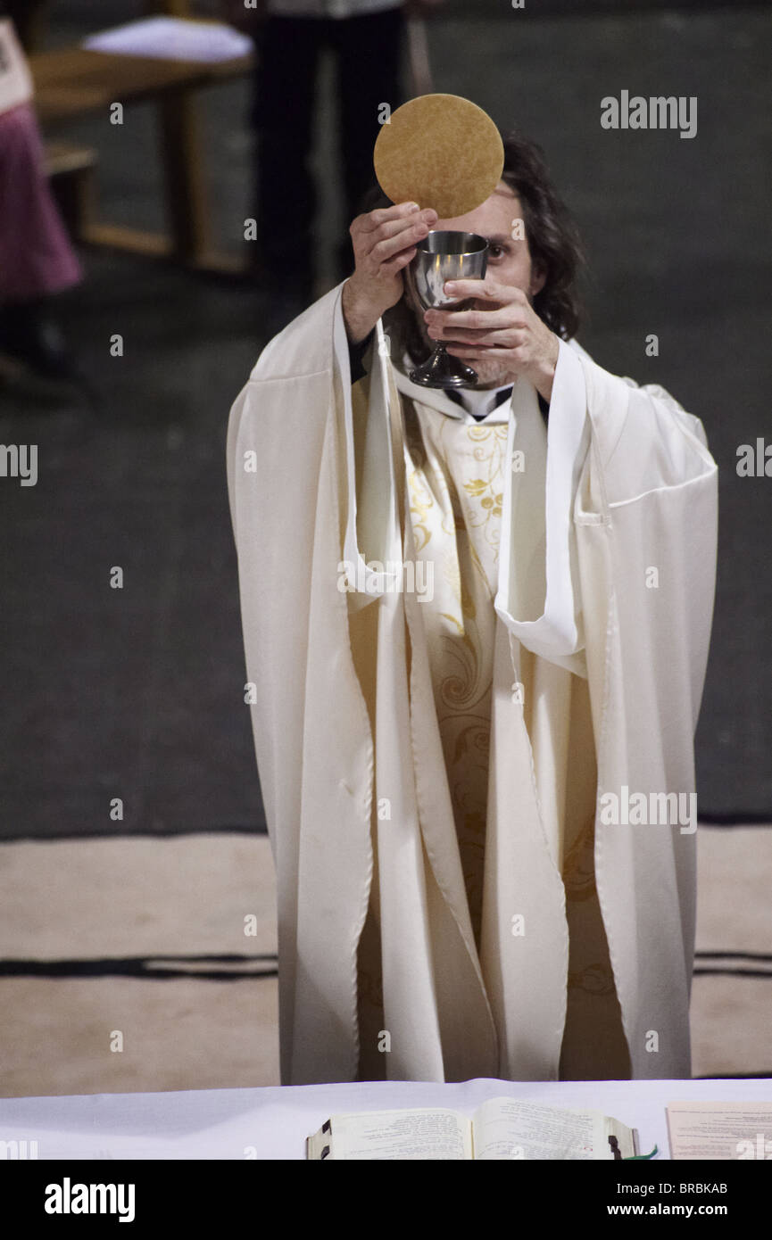 Eucharist on Maundy Thursday in a Catholic church, Paris, France Stock Photo