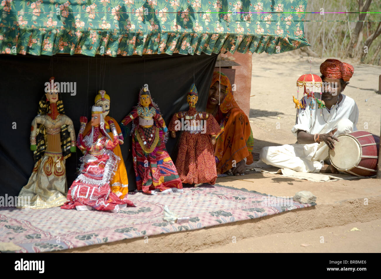 A puppet show at the Shilpgram Craftsmen's Village, Udaipur, Rajasthan