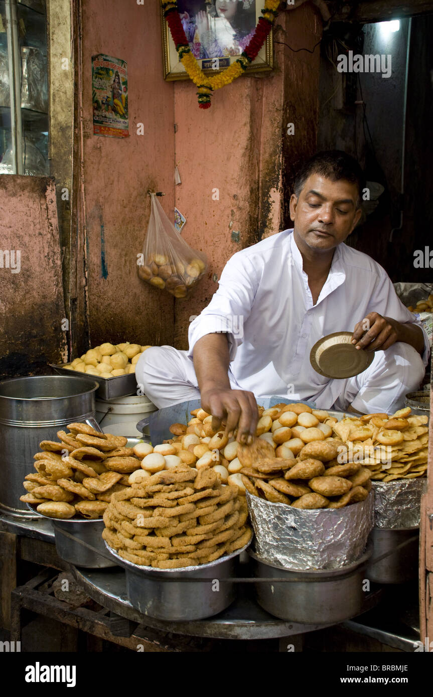 A man cooking street food in Old Delhi, India Stock Photo Alamy