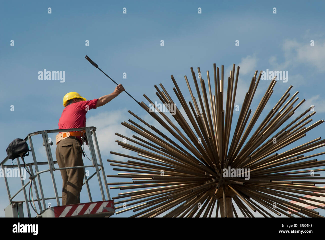 Fountain maintenance hires stock photography and images Alamy