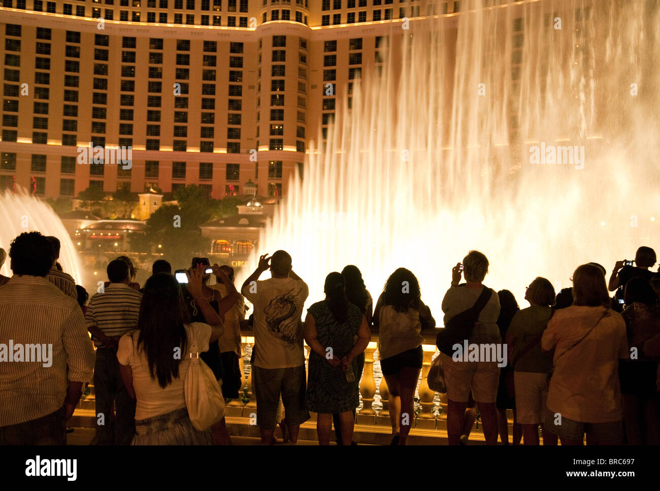Searching for the Fountains of Bellagio – Travelcraft Journal