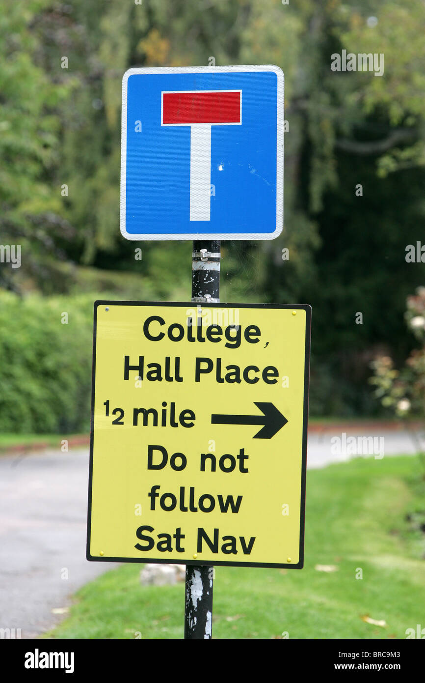 Anti Sat Nav sign in the village of Littlewich Green, England, UK. Stock Photo