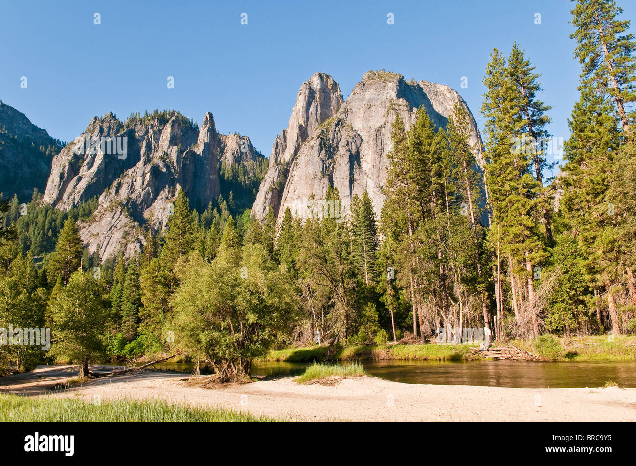 Typical landscape in the morning, with Merced River in Yosemite National Park, California, USA Stock Photo