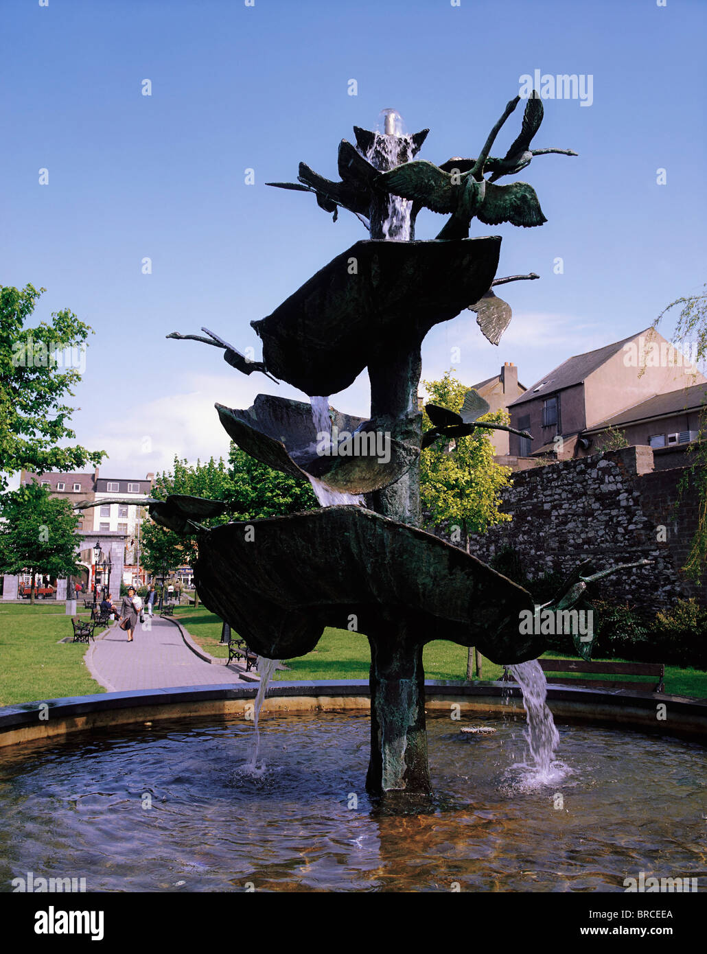 Bishop Lucey Park, Cork City, Co Cork, Ireland, Sculptured Bronze Fountain Of Swans Stock Photo