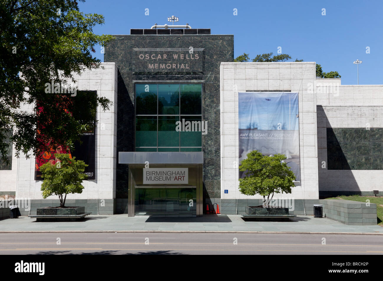 oscar wells memorial birmingham museum of art in alabama stock photo alamy oscar wells memorial birmingham