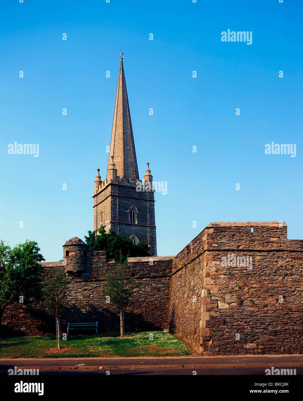 Derry (Londonderry) City, Ireland, Walled City Stock Photo - Alamy