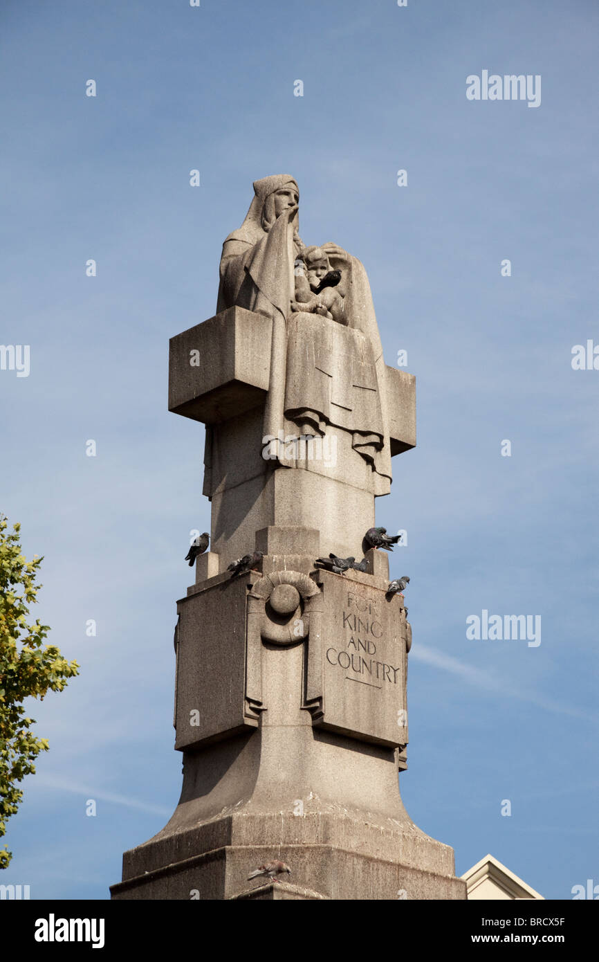 Edith Cavell memorial statue, St. Martins Place, London, England, UK