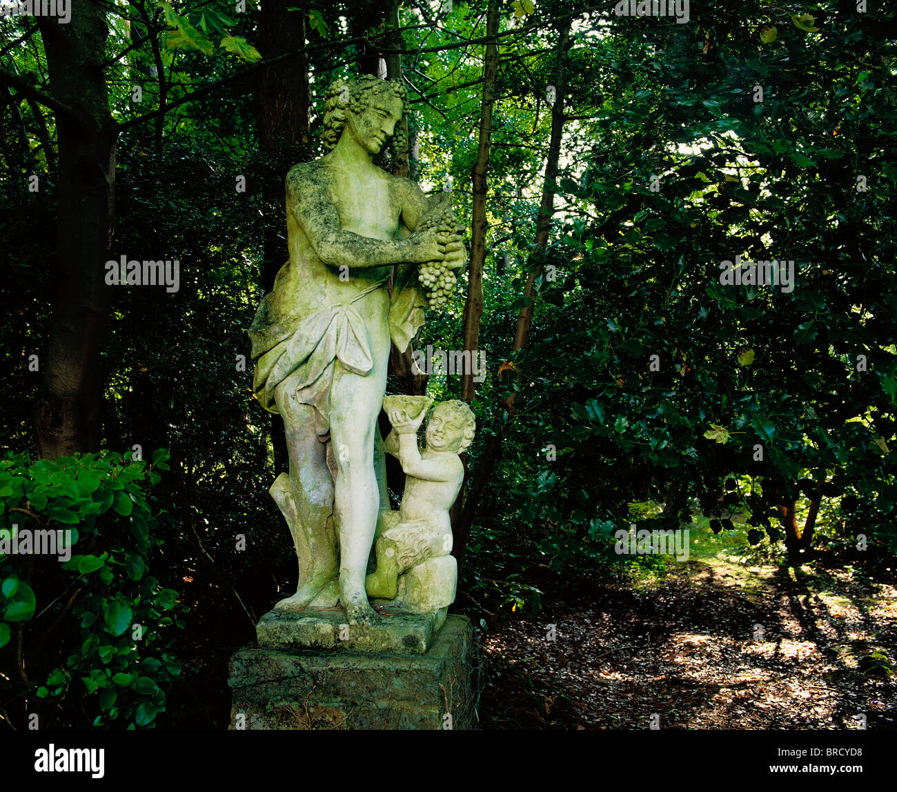 Glenveagh Castle, Co Donegal, Statuary In The Italian Garden Stock Photo