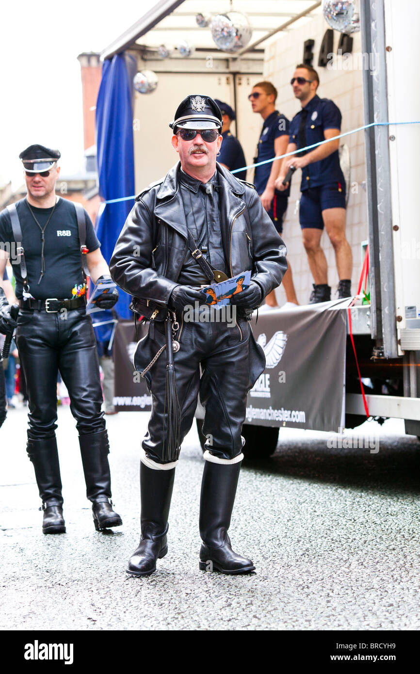 Gay bikers in leather