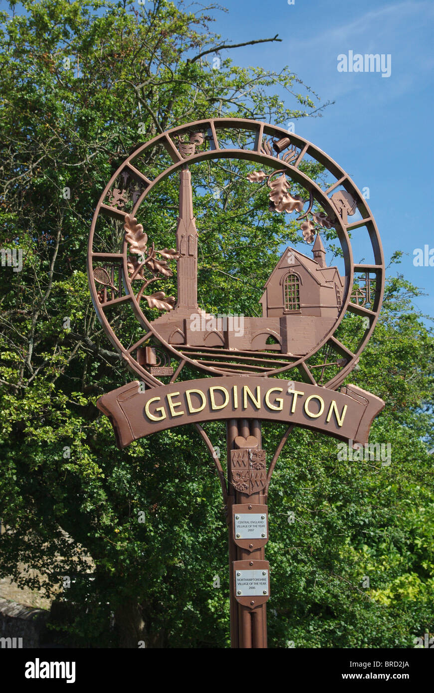 Millennium sign for the village of Geddington, Northamptonshire Stock Photo