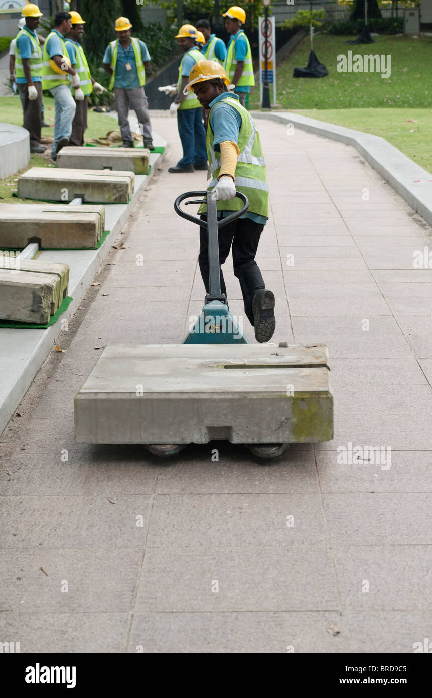 Load pulling hires stock photography and images Alamy