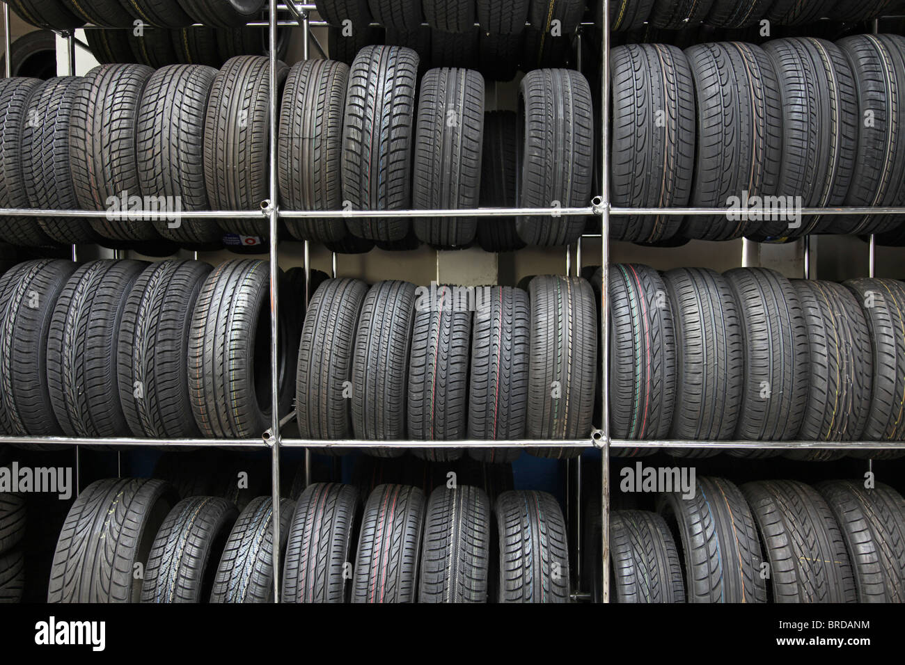 Tyres stand hi-res stock photography and images - Alamy