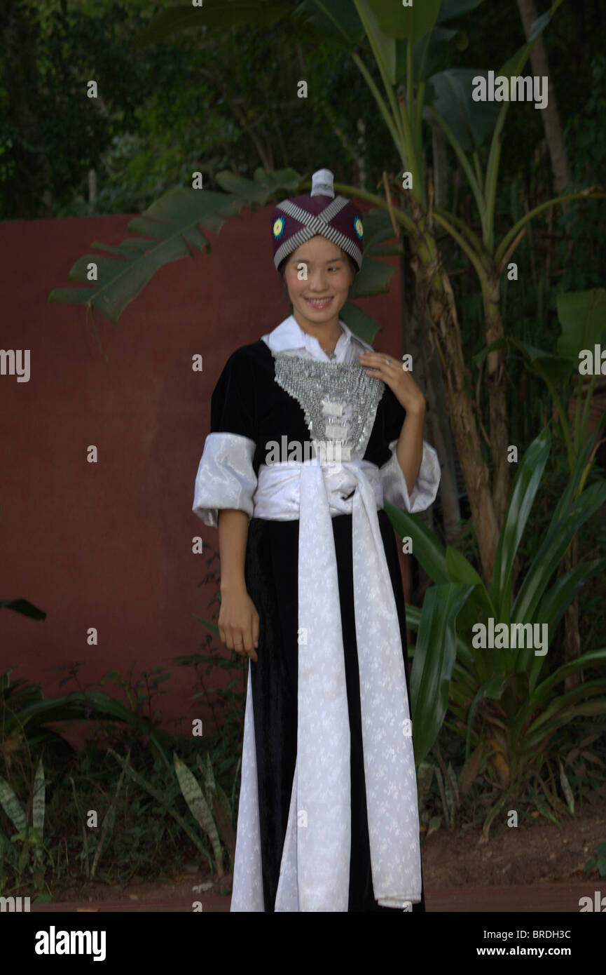  Hmong Clothes