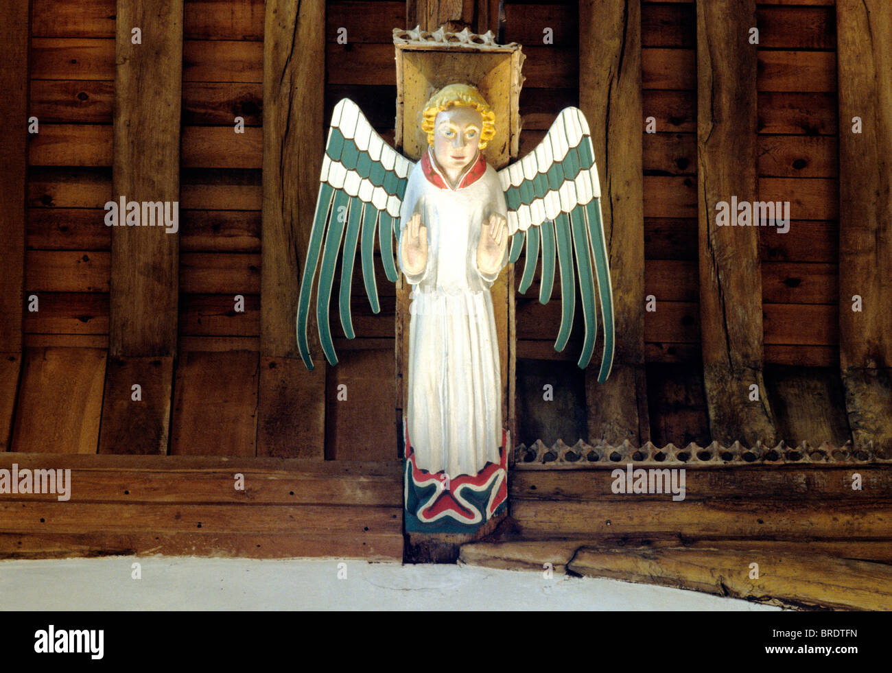 South creake, angel on hammerbeam roof, 15th century medieval wood carving, Norfolk  England UK English carvings angels church Stock Photo