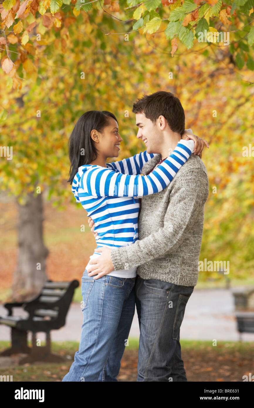 молодая пара. подростки влюбленные нежность. Romance teenagers. Teen lovers 0. Romance teenagers.