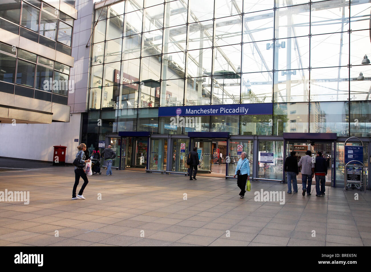 Entrance to Manchester Piccadilly station UK Stock Photo - Alamy