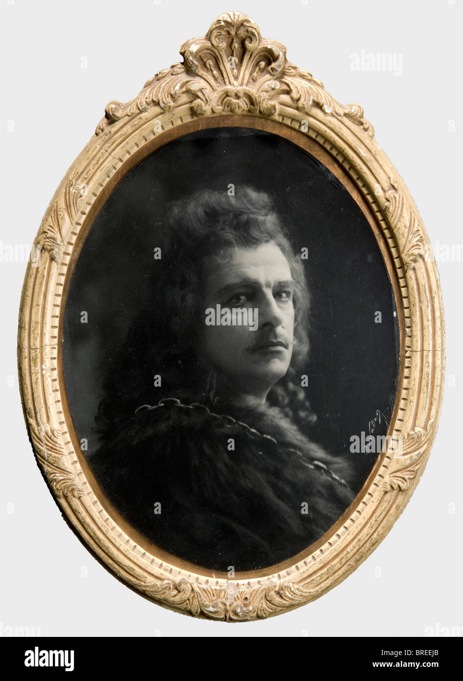 Paul Nadar (1856 - 1939), a portrait of the tenor Jean de Reszke (1850 - 1925) Photograph, handwritten signature on the right edge 'P. Nadar'. Oval shape, size ca. 36.5 x 28 cm. Framed and under glass. From the estate of the Russian soprano Félia Litvinne, whose sister was married to Jean's brother, the operatic bass Edouard de Reszke. Also 'Ernest van Dijck 1861 - 1923' by Henri de Curzon, 1933, with pictures of the de Reszkes. Jean de Reszke, born in Warsaw, made his debut as tenor in 1879 and subsequently performed on all important stages of the world. He wa, Stock Photo