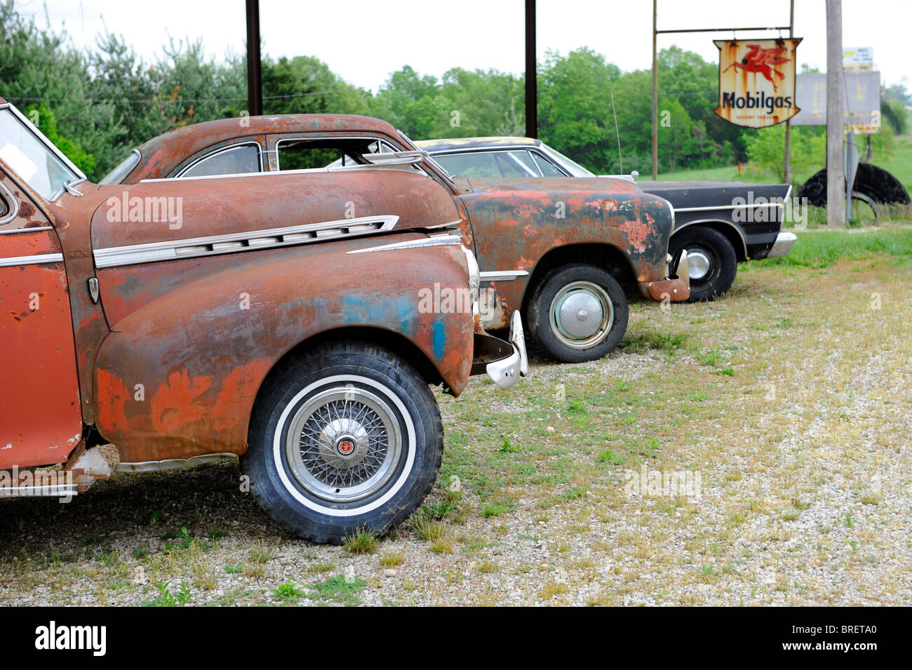 Antique Cars and Gas Signs at Nostalgia Gift Shop Rolla Missouri along Route 66 Stock Photo Alamy