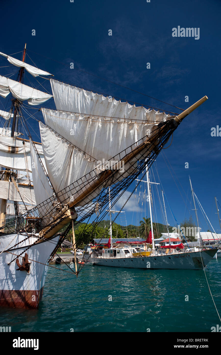 Picton Castle moored in Avarua, Cook Islands Stock Photo - Alamy