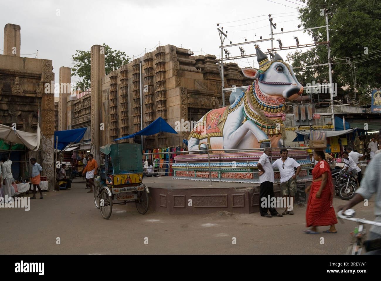 Nandi near Royagopuram;Mottai Gopuram;the unfinished tower with only