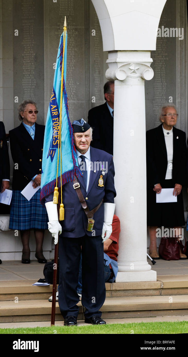 Commonwealth Air Forces Memorial Runnymede Remembrance Service 2010 - - Association Standard Bearer Stock Photo