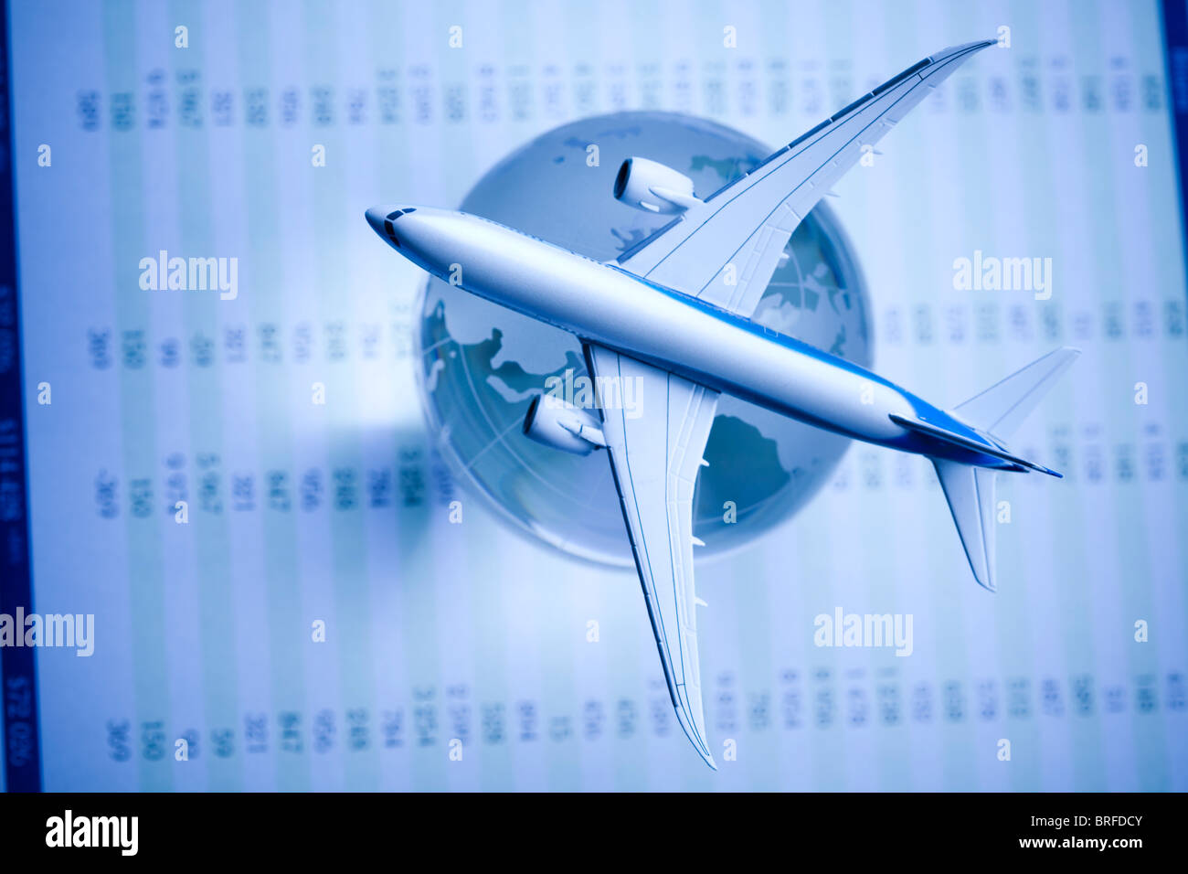 Flight around the world hi-res stock photography and images - Alamy