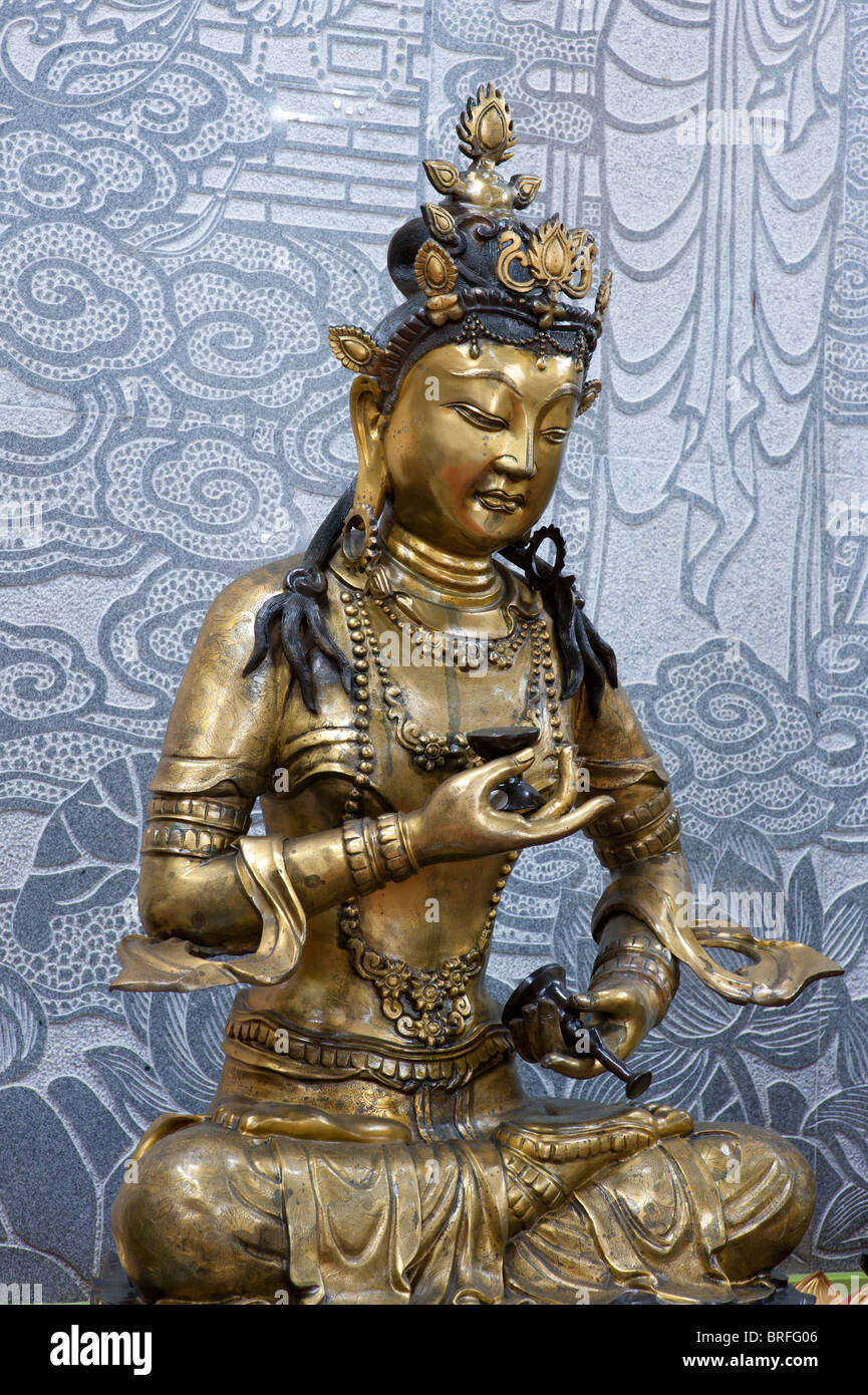 Goddess of Mercy statue, Jomtien Stock Photo Alamy