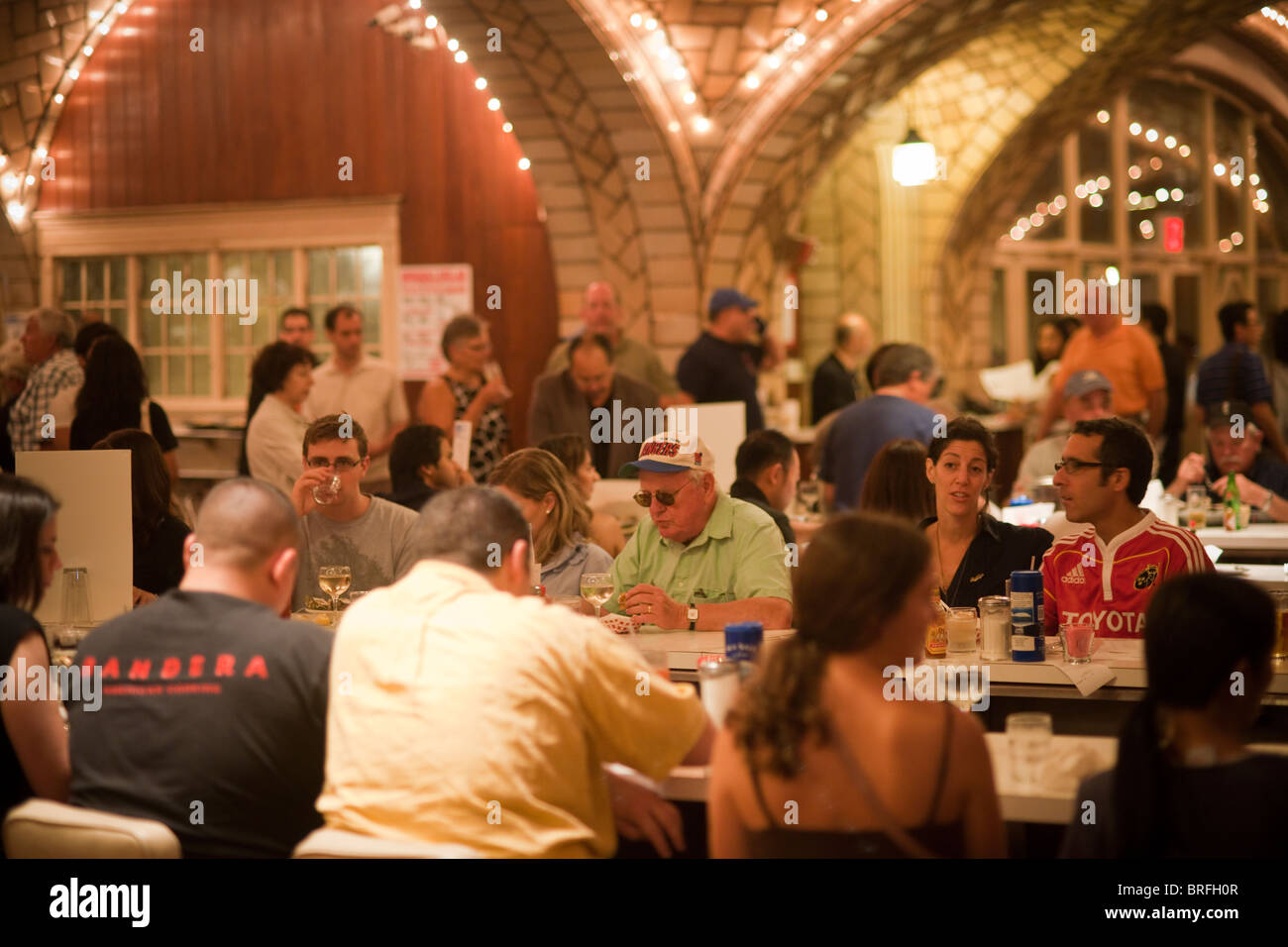 The famous Grand Central Oyster Bar in Grand Central Terminal in New York Stock Photo Alamy