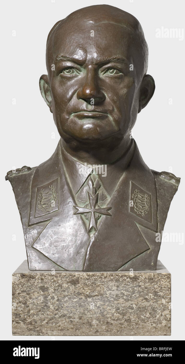 Friedrich Christiansen (1879 - 1972) - a bronze bust of the Air Force General by Dorothea Schaper-Barthels 1934., Life-size portrayal of Christiansen in Air Force Colonel uniform with Pour le mérite, signed and dated on the right shoulder 'D. Schaper-Barthels 1934'. Exquisitely modelled, characteristic facial features. Original marble base. Height 57 cm. Dorothea Schaper-Barthels, born in Berlin on 5th October 1897, studied at the Municipal School of Applied Arts and Handicrafts in Berlin and was a pupil of Ivan von Jakimov. From 1928 her sculptures were displa, Stock Photo