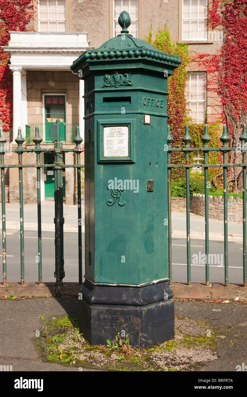 Brecon (Aberhonddu), Powys, Mid Wales, UK, Europe. Victorian green postbox Stock Photo