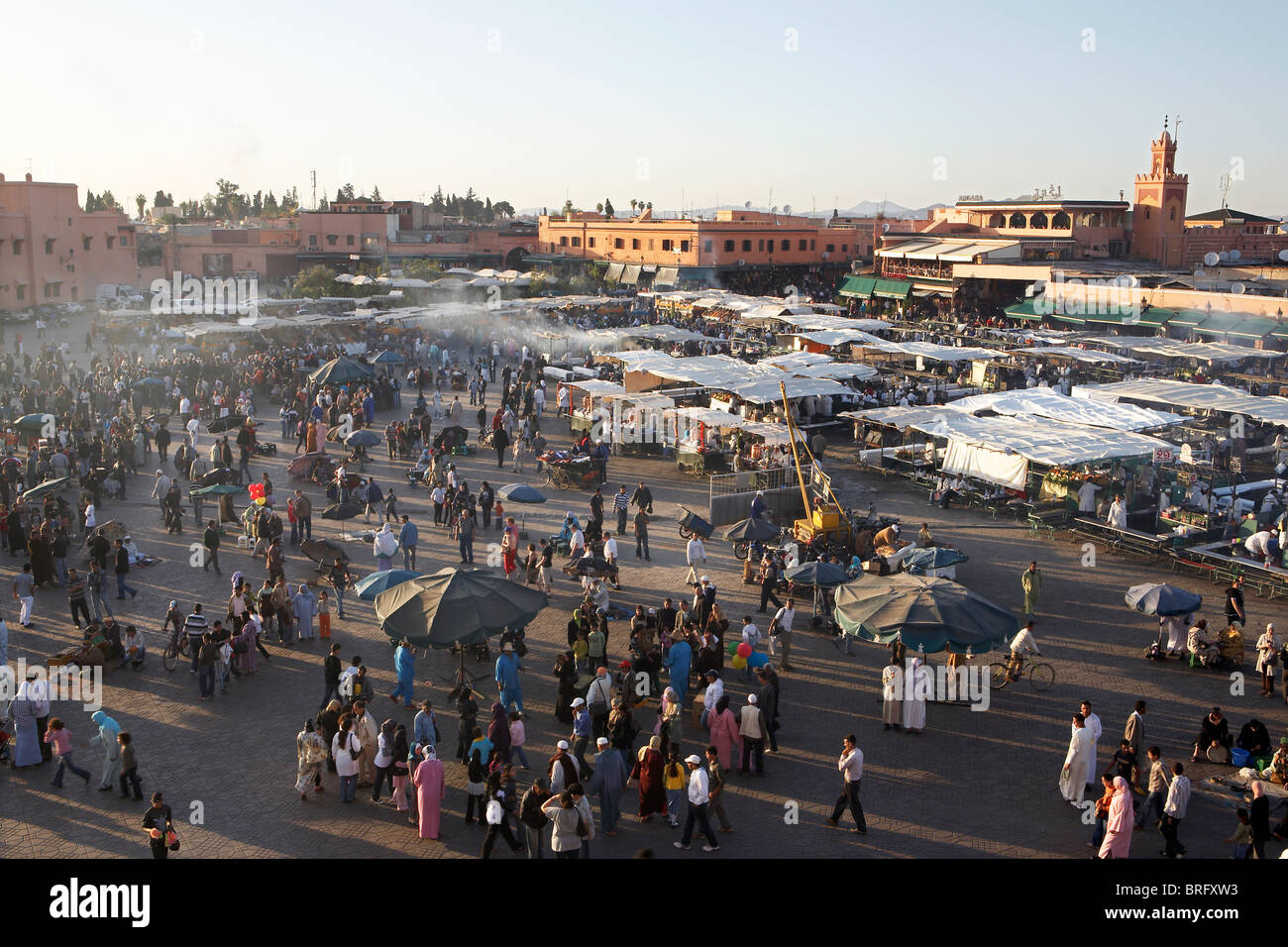 MARRAKESH: ELEVATED VIEW ON TO A BUSY DJEMAA EL FNA Stock Photo